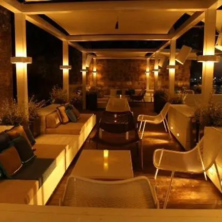 Marina Garden فندق يالِكافاك