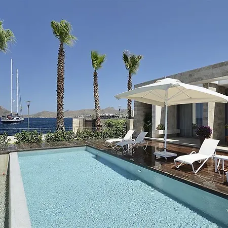 Marina Garden Hotel 4*