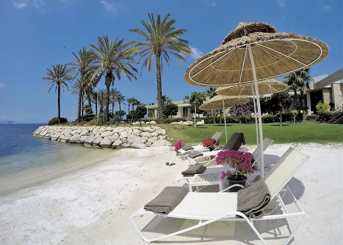 Marina Garden Hotell 4*