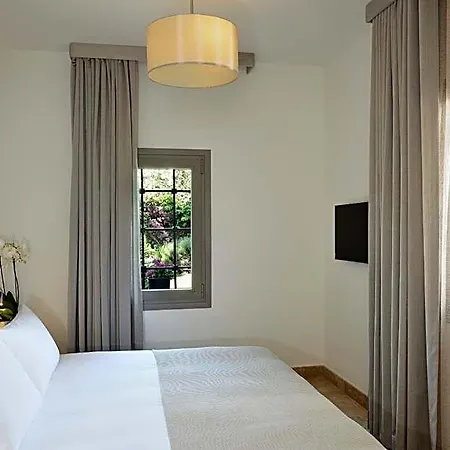 Marina Garden Hotel 4*