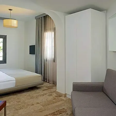 Hotel Marina Garden 4*
