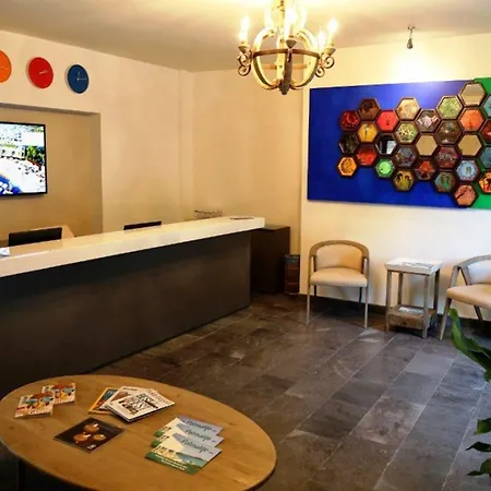מלון Marina Garden 4*